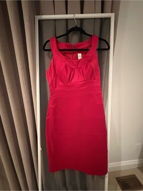 Red Sleeveless Midi Dress